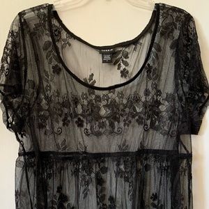 Torrid Floral lace cover top